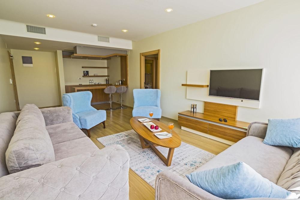 Alesha Suite Otel Trabzon Luaran gambar